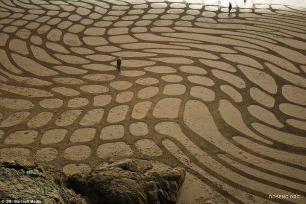 Рисунки на песке (32 фото)