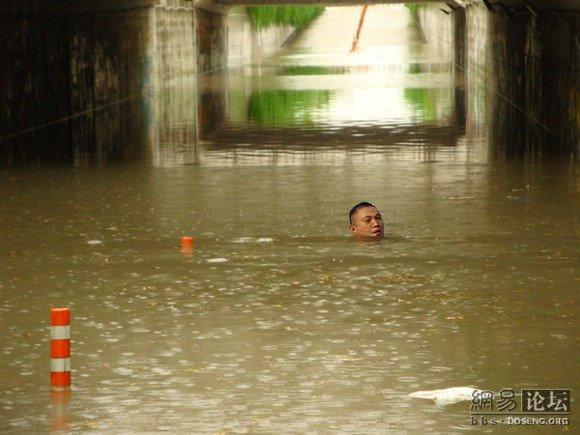 Наводнение в Китае (6 фото)