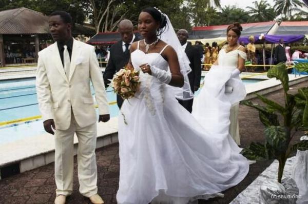 Свадьба в африканской провинции (20 фото)