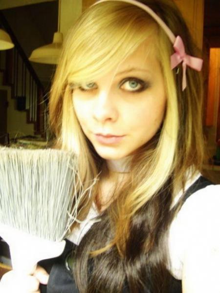  (15 )