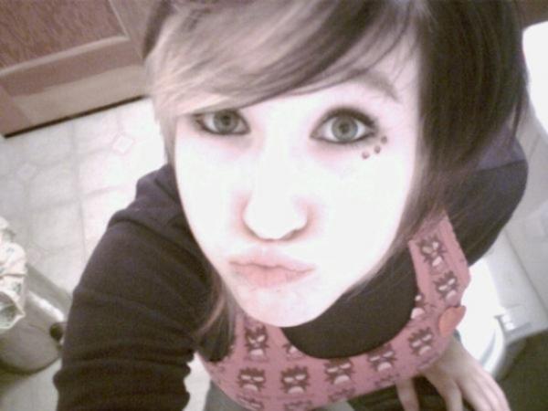  (15 )