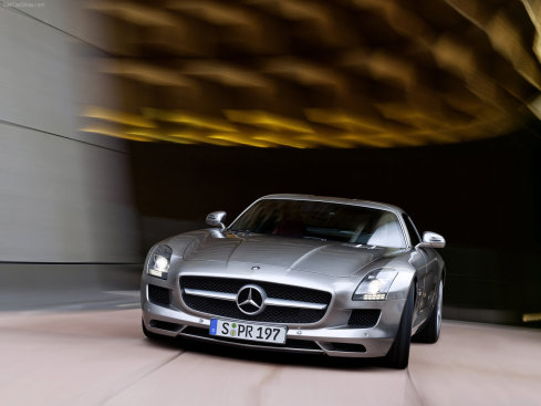 Mercedes-Benz SLS AMG (40 )