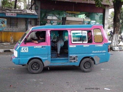 Маршрутные такси в Индонезии (17 фото)