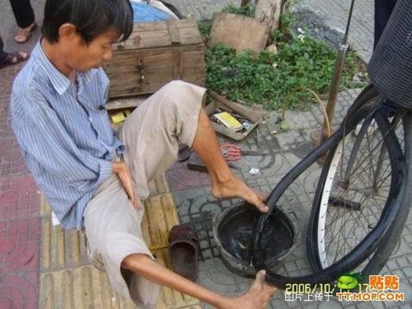 Китайский работник без рук (20 фото)
