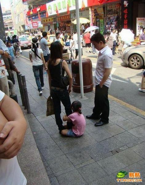 Как дети продают цветы в Китае (15 фото)