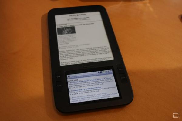 Alex Reader - электронная книга с двумя дисплеями (10 фото)