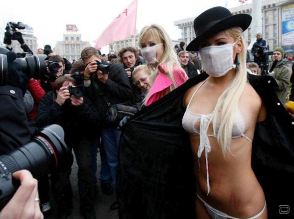 В Киеве на Крещатике прошла антистресс-акция (21 фото)