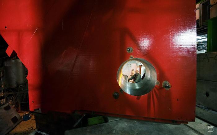 Большой адронный коллайдер вновь запущен (30 фото)