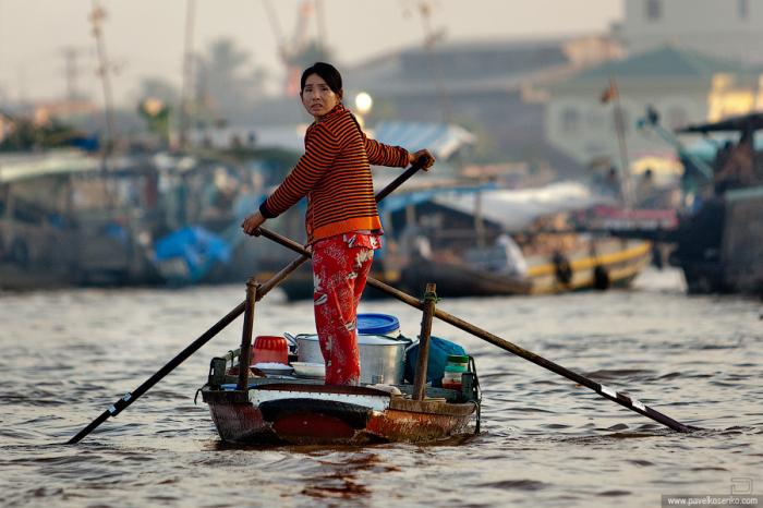 Плавучие рынки Вьетнама (10 фото)