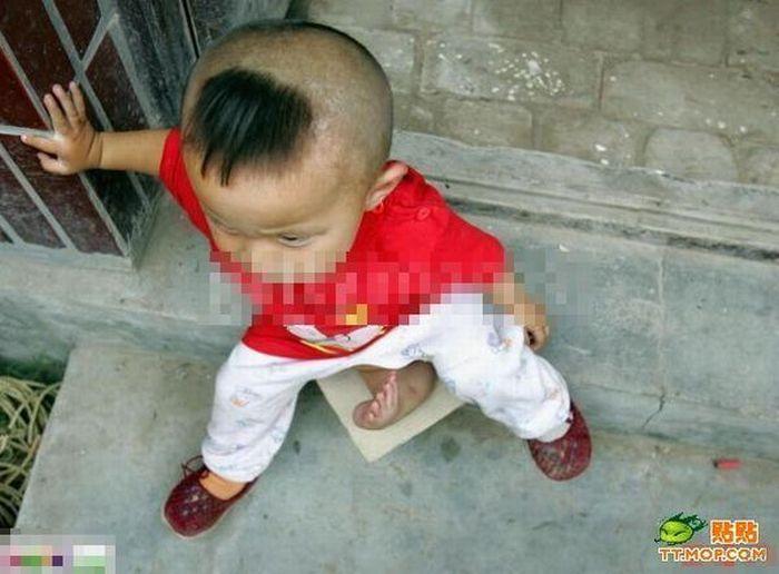 Дети с отклонениями из-за загрязнения окружающей среды в Китае (13 фото)