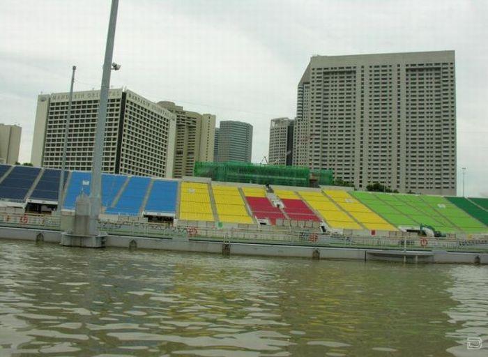 Плавающий стадион (10 фото)