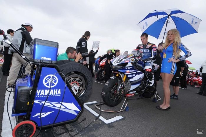  Yamaha Racing 2009 (47 )