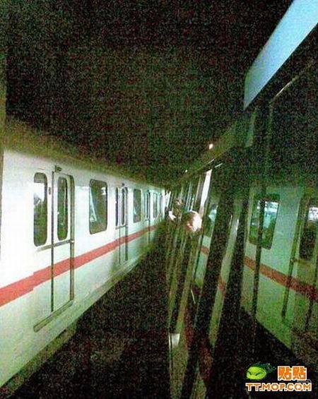 Инцидент произошел в шанхайском метро (17 фото)