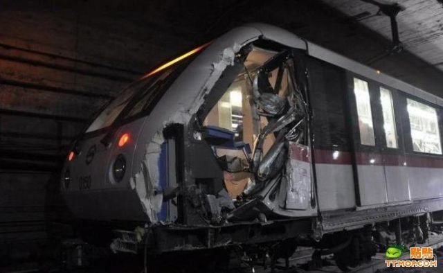 Инцидент произошел в шанхайском метро (17 фото)