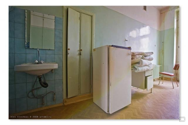Заброшенная инфекционная больница (33 фото)