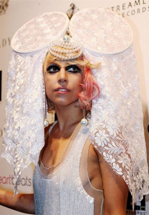     , Lady Gaga (23 )