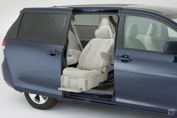 Toyota 2011 Sienna minivan