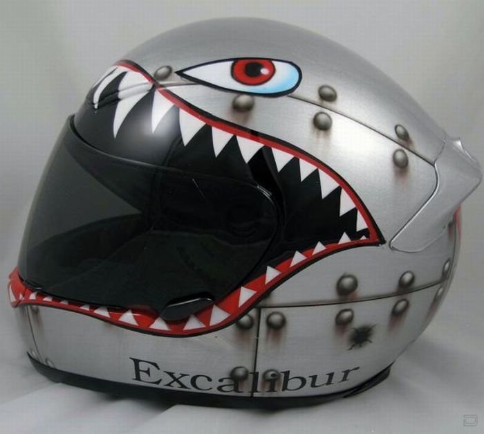 Отличные мотоциклетные шлемы (22 фото)