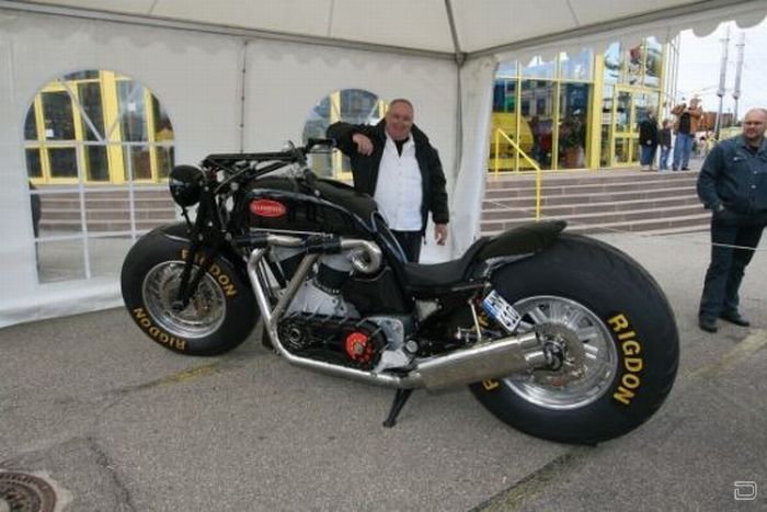 Самый большой немецкий мотоцикл Gunbus ( 6 фото )