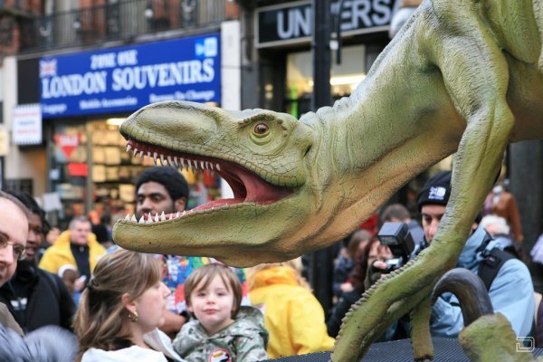Нашествие динозавров в центре Лондона