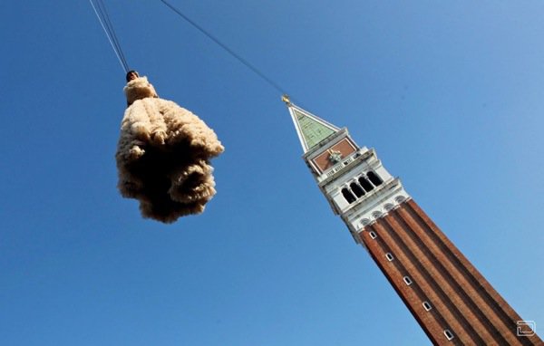    (Carnevale di Venezia)