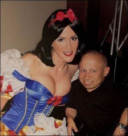  Verne Troyer