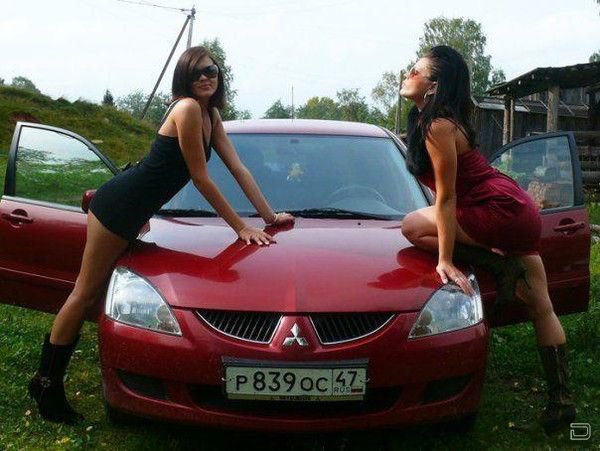 Девушки и авто, из России и Украины (55 фото)