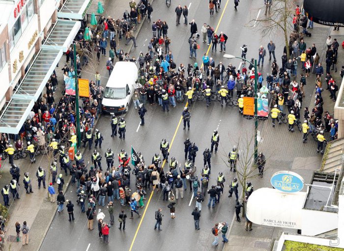 Протесты в Ванкувере против проведения Олимпиады