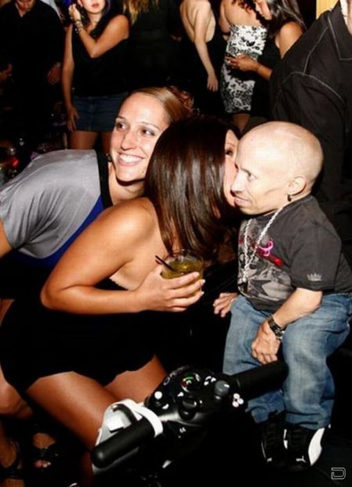  Verne Troyer