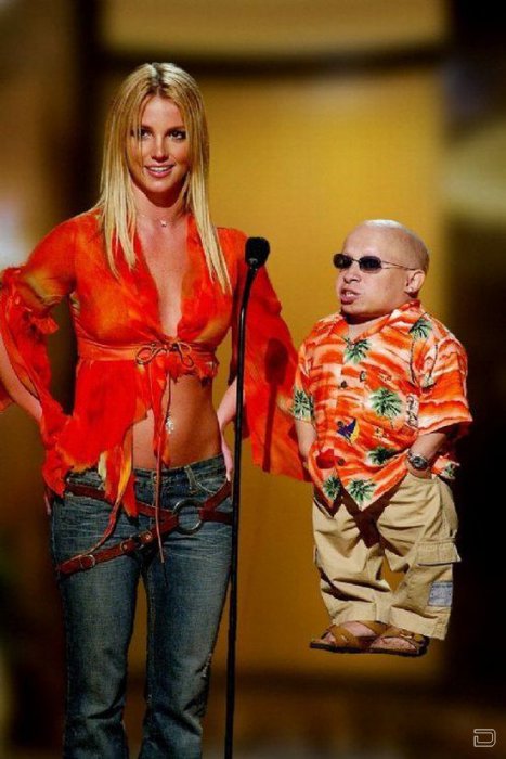  Verne Troyer