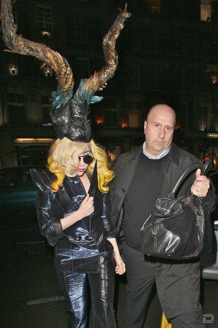   Lady GaGa (8 )