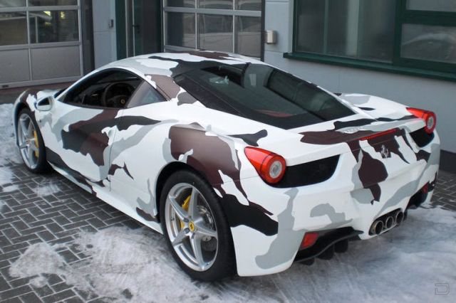 Необычная живопись на Ferrari (9 фото)