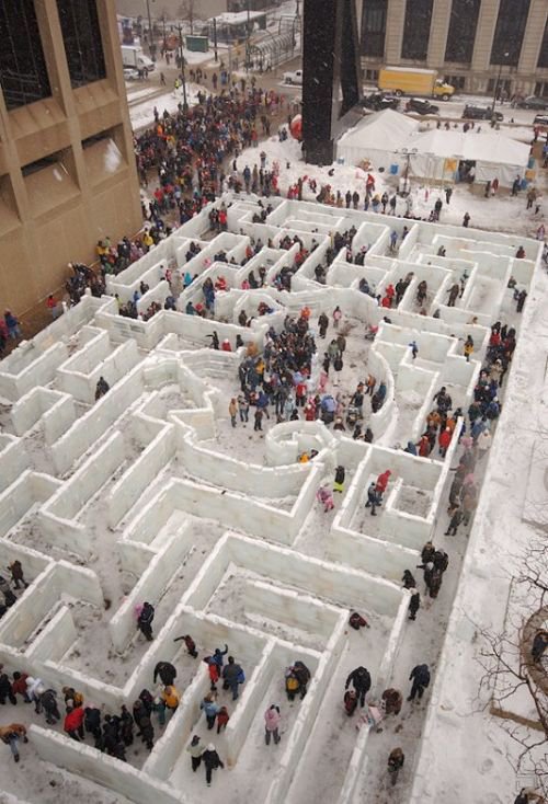 Крупнейший ледяной лабиринт в мире (20 фото)