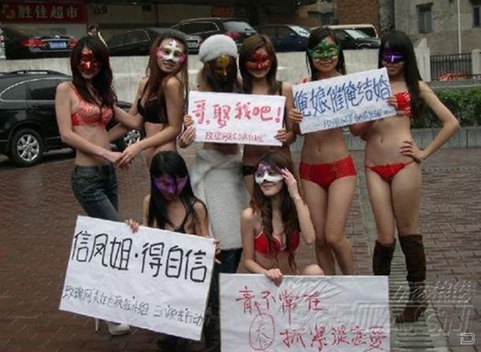 Женихомания в Китае (8 фото)