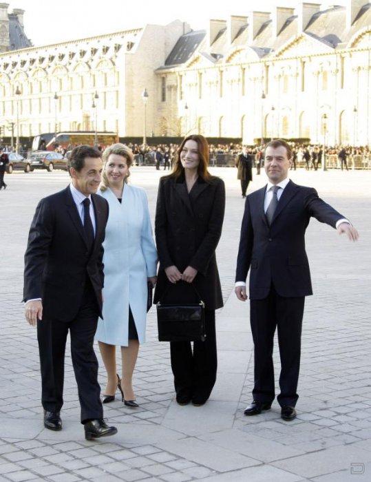Визит президента Дмитрия Медведева во Францию