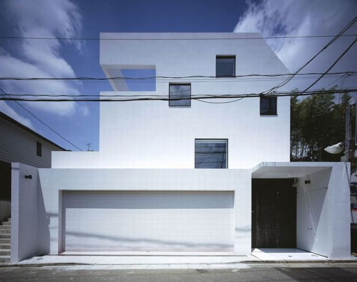 Креативный дом в Японии с гаражом (12 фото)