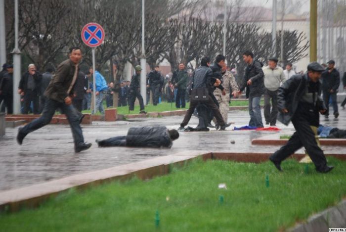 Беспорядки в Киргизии (25 фото)