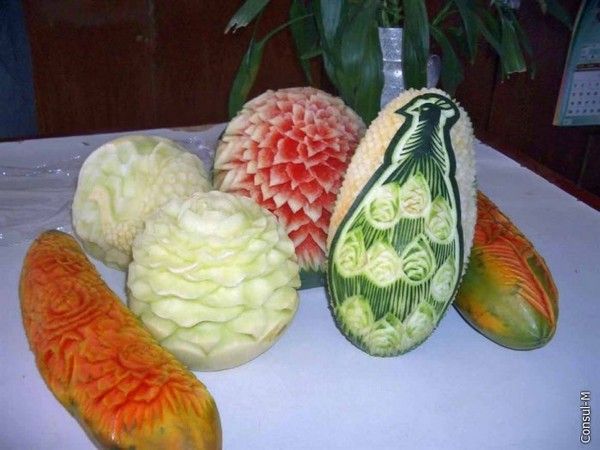 Шедевры, сделанные из фруктов и овощей (26 фото)