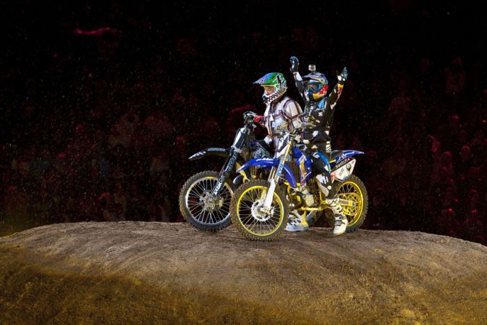  "Red Bull X-Fighters 2010" (21 )