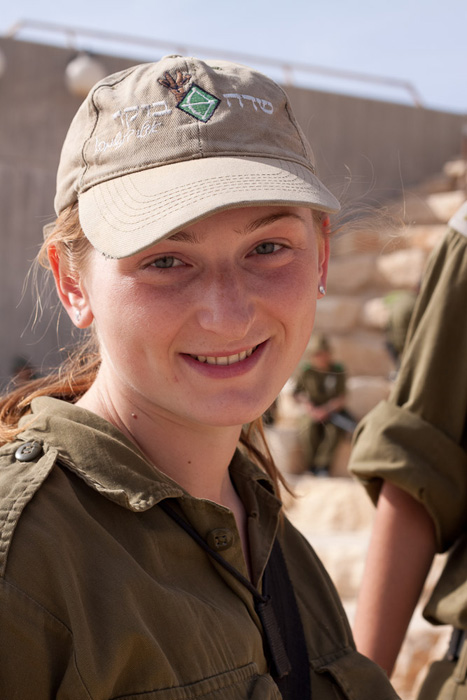 Девушки из армии обороны Израиля