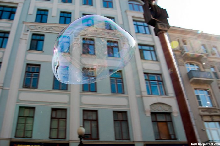 Миллионы воздушных пузырей на Арбате (Dreamflash 2010)