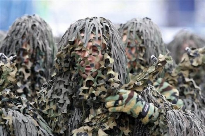 Парад в честь дня национальной армии в Тегеране