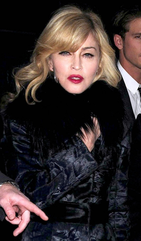 Странное лицо Мадонны (10 фото)