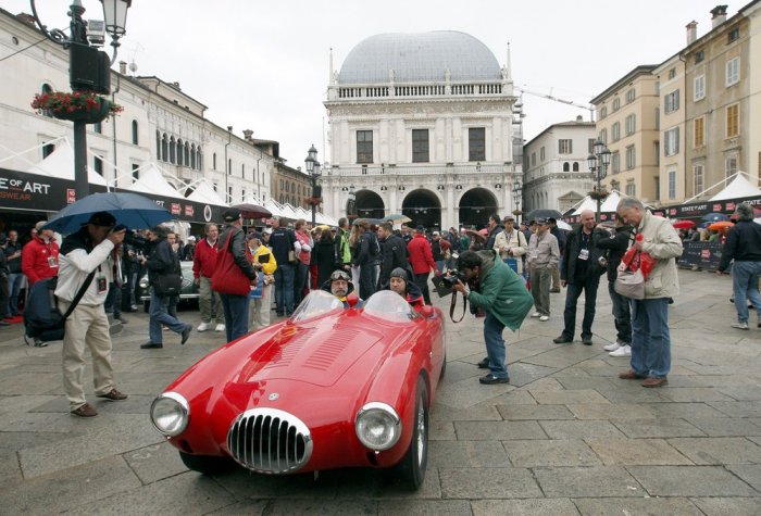 Парад-музей раритетных машин легендарной гонки "Mille Miglia 2010" — Тысяча миль