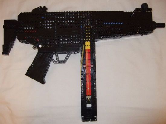 Оружие в стиле Лего (16 фото)