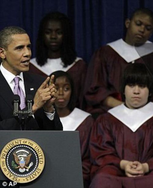 Скучная речь президента Обамы (7 фото)