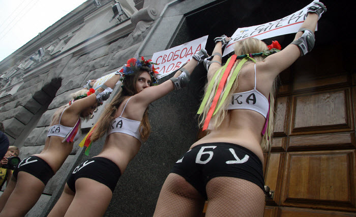 Обращение активисток FEMEN (5 фото)
