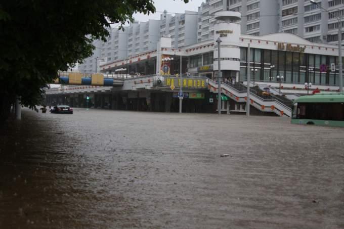 Сильный потоп в городе Минске (16 фото)