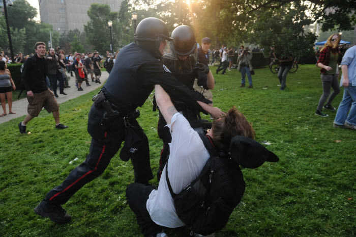 Протесты в Торонто (34 фото)