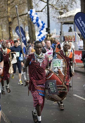 Оригинальные костюмы на участниках марафона (20 фото)